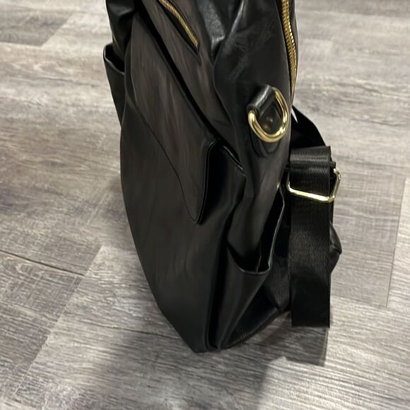 Fashion backpack in black and gold - NEW - Picture 8 of 13